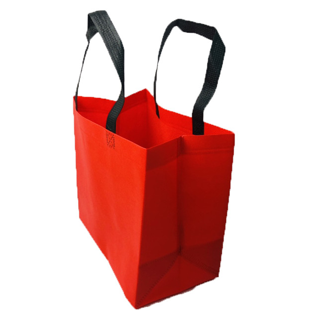 用于购物袋制造商的PP非织造织物袋50--80 GSM红色无纺布